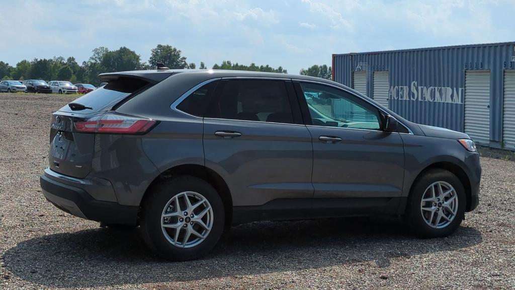 new 2024 Ford Edge car, priced at $35,754