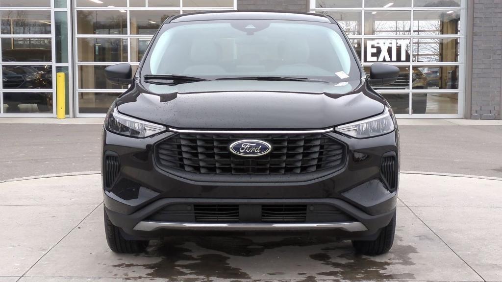 new 2025 Ford Escape car, priced at $30,815