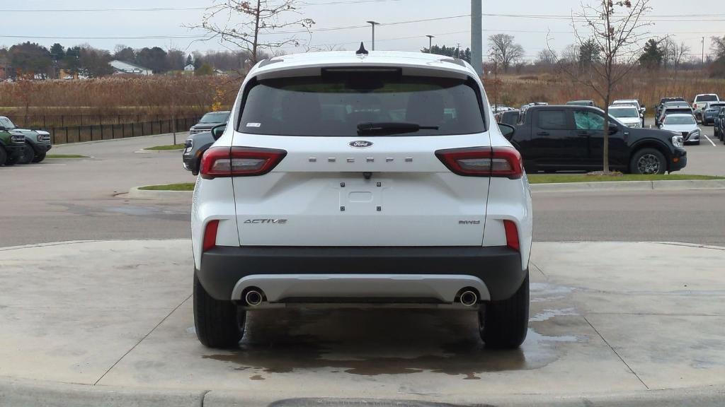 new 2025 Ford Escape car, priced at $30,371