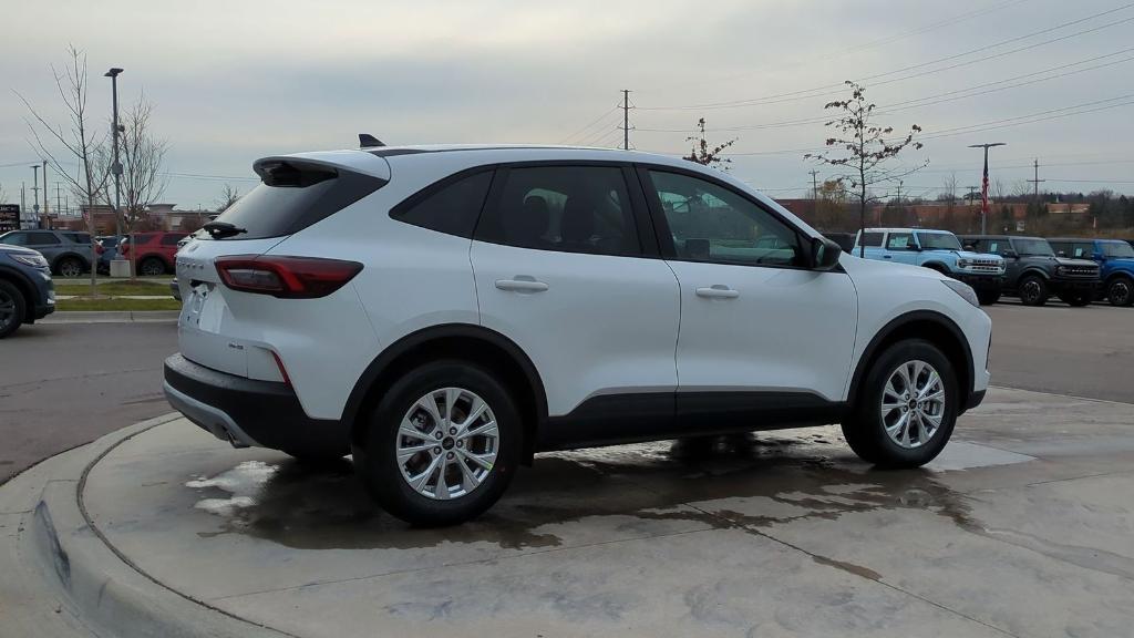 new 2025 Ford Escape car, priced at $30,371