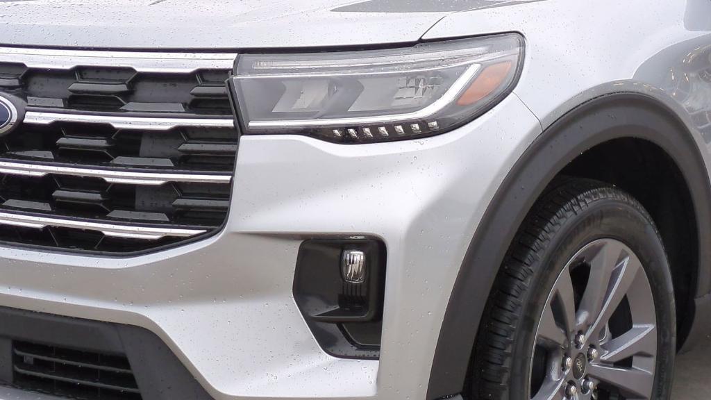 new 2025 Ford Explorer car, priced at $43,206