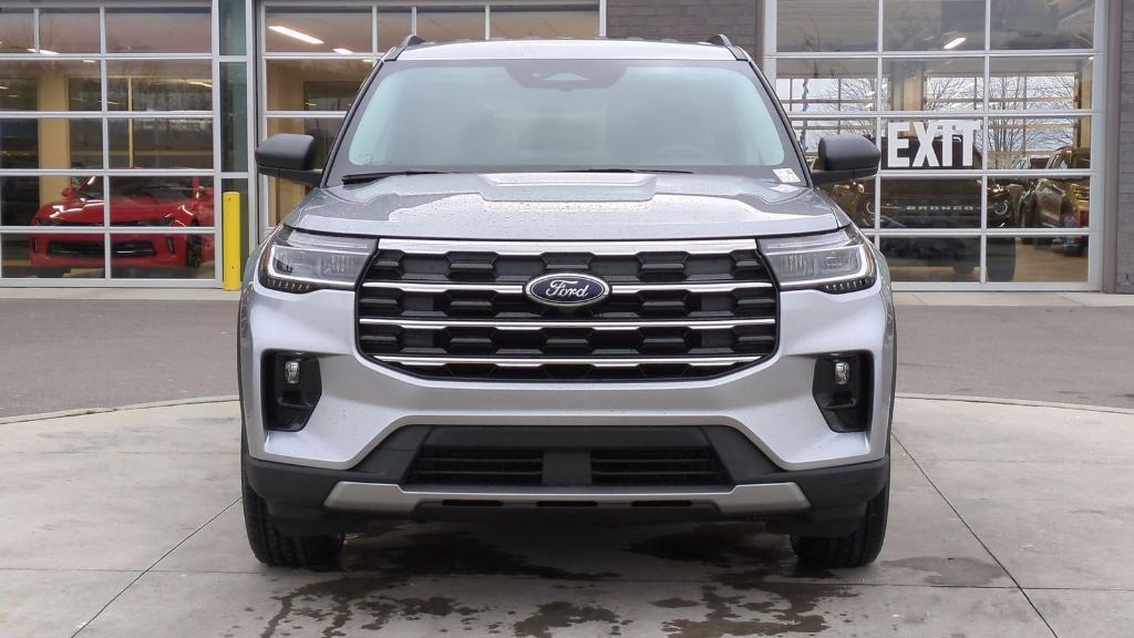 new 2025 Ford Explorer car, priced at $43,206