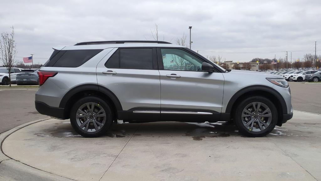 new 2025 Ford Explorer car, priced at $44,706