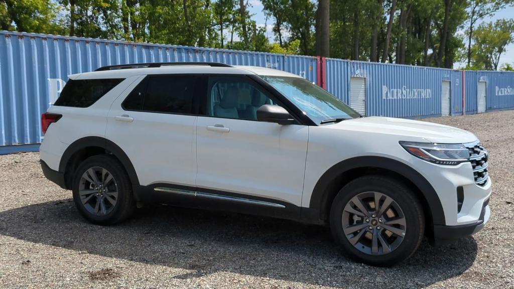 new 2025 Ford Explorer car, priced at $44,775