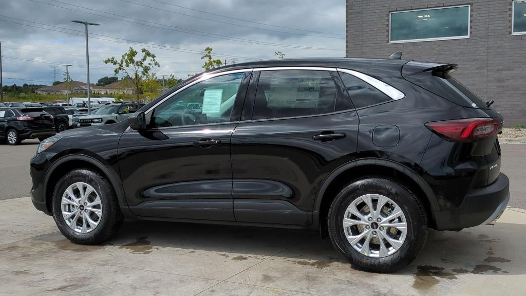 new 2024 Ford Escape car, priced at $30,893