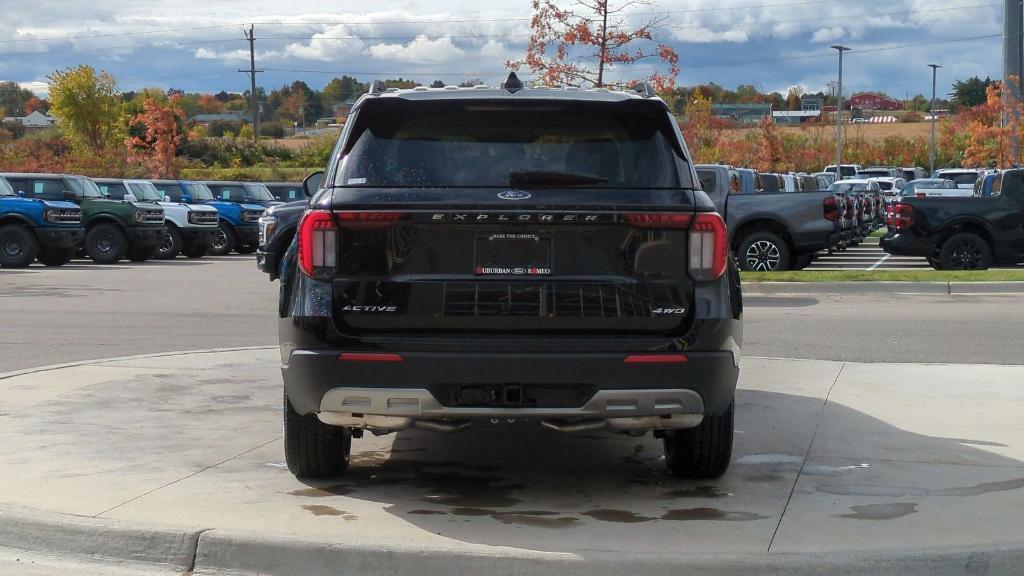 new 2025 Ford Explorer car, priced at $44,525