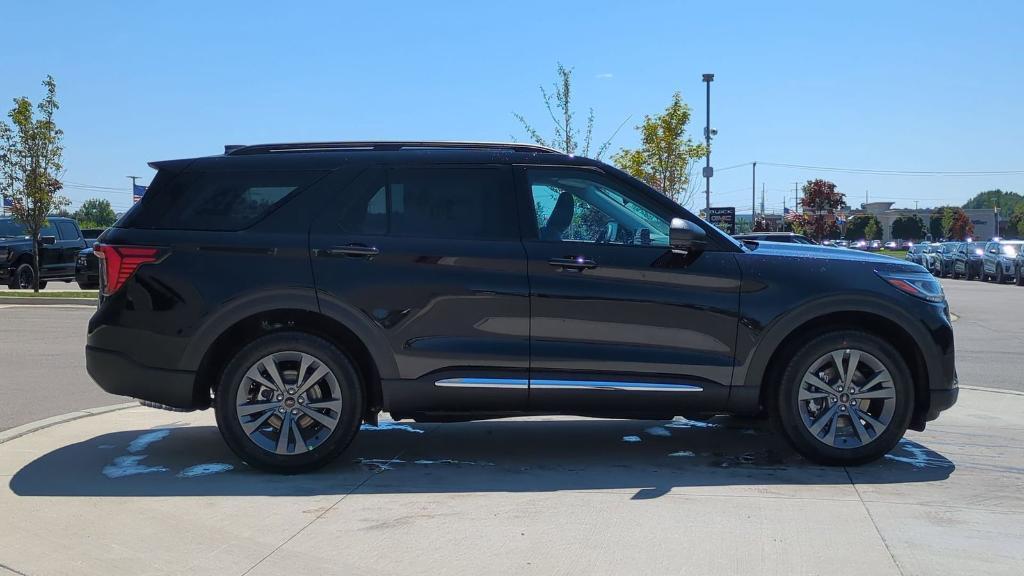 new 2025 Ford Explorer car, priced at $44,522