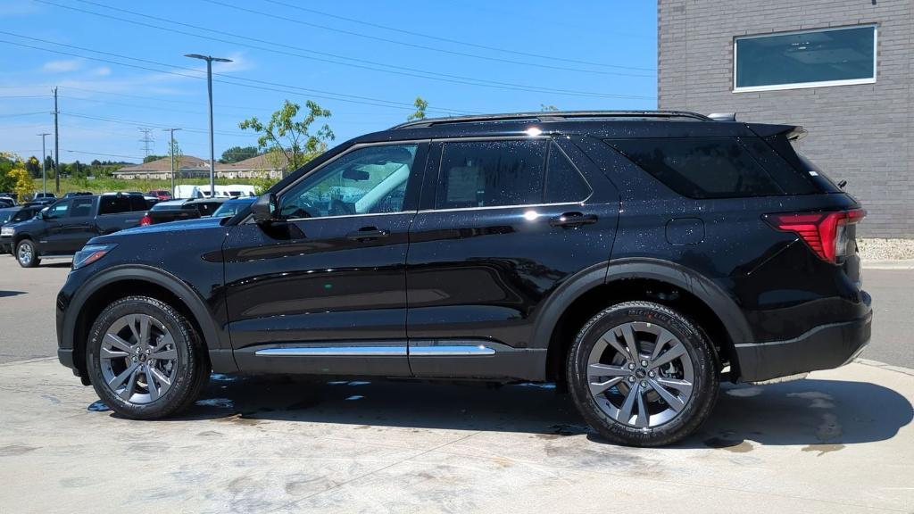 new 2025 Ford Explorer car, priced at $44,522