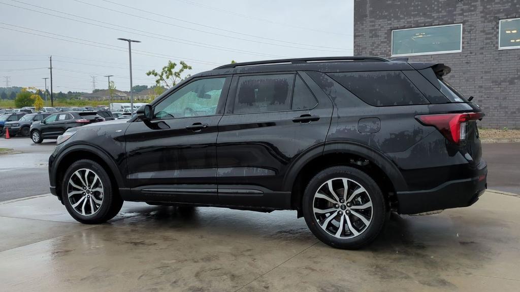 new 2025 Ford Explorer car, priced at $44,621