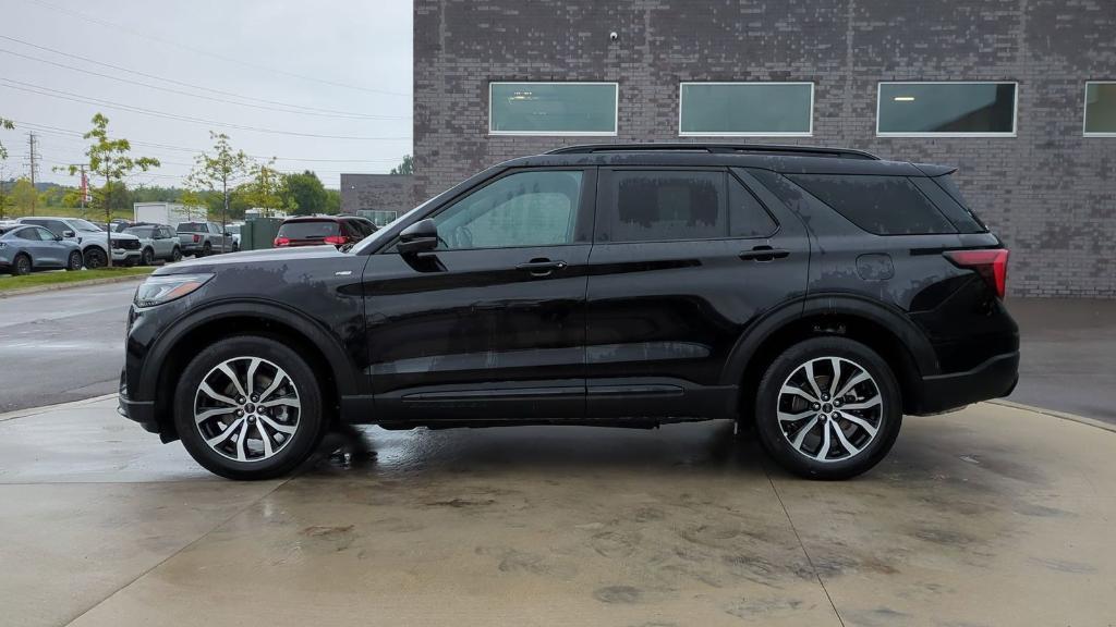 new 2025 Ford Explorer car, priced at $44,621