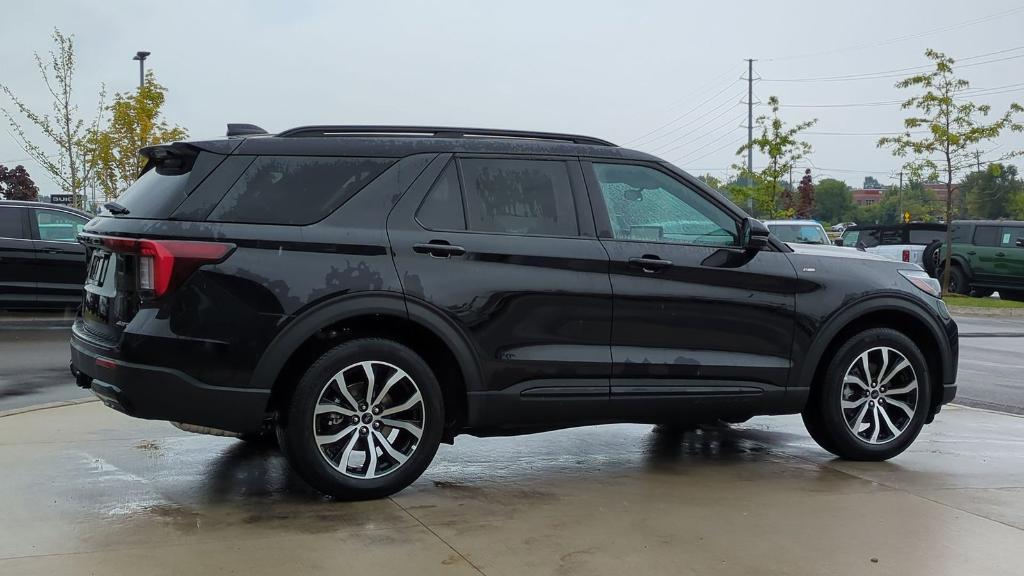 new 2025 Ford Explorer car, priced at $44,621