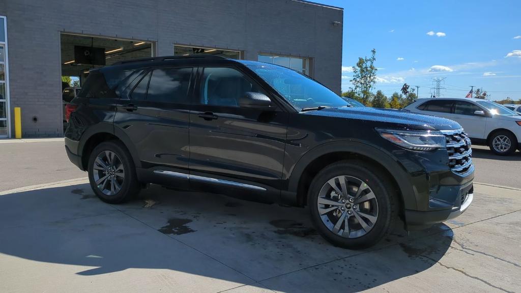 new 2025 Ford Explorer car, priced at $44,545