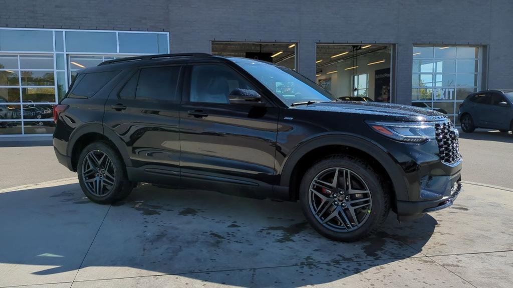 new 2025 Ford Explorer car, priced at $47,997