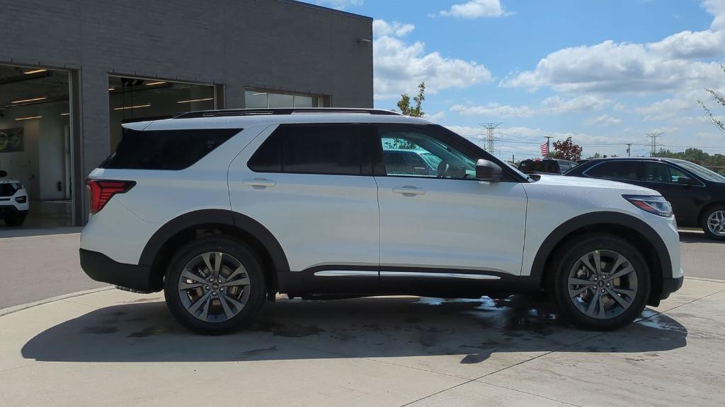 new 2025 Ford Explorer car, priced at $43,738