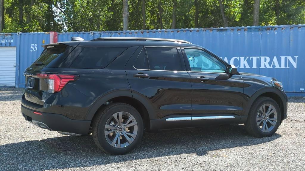 new 2025 Ford Explorer car, priced at $44,522