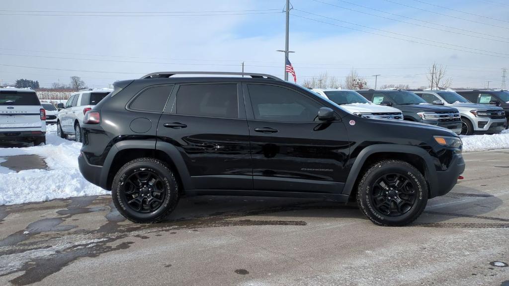 used 2019 Jeep Cherokee car, priced at $16,995