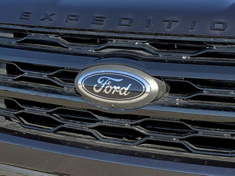 new 2024 Ford Expedition car, priced at $76,272