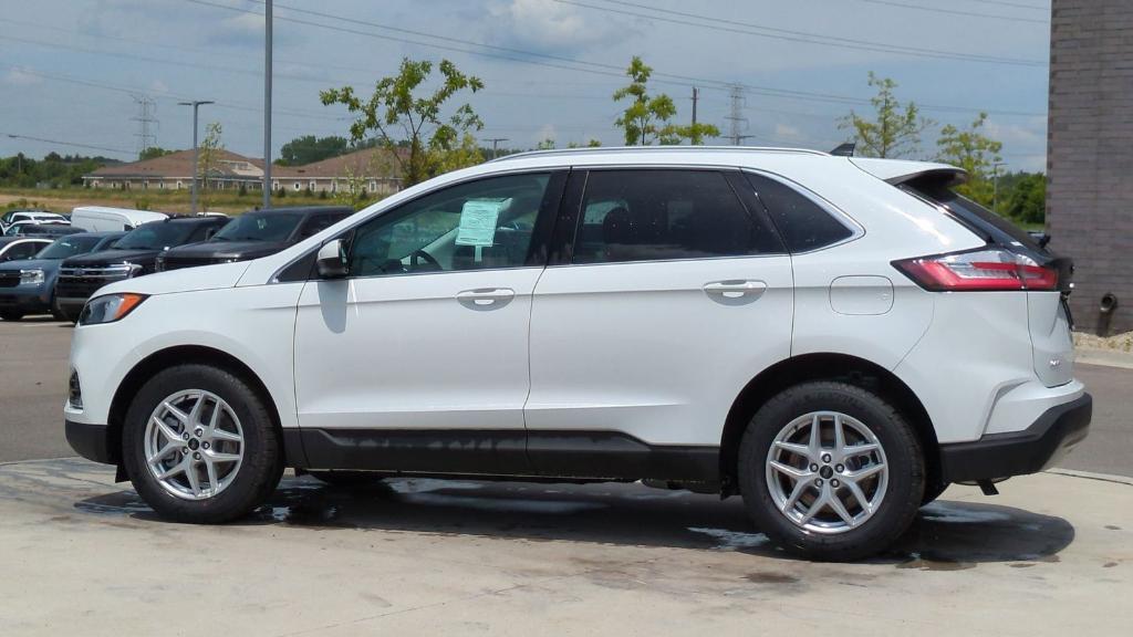 new 2024 Ford Edge car, priced at $35,911