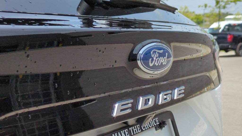 new 2024 Ford Edge car, priced at $35,911