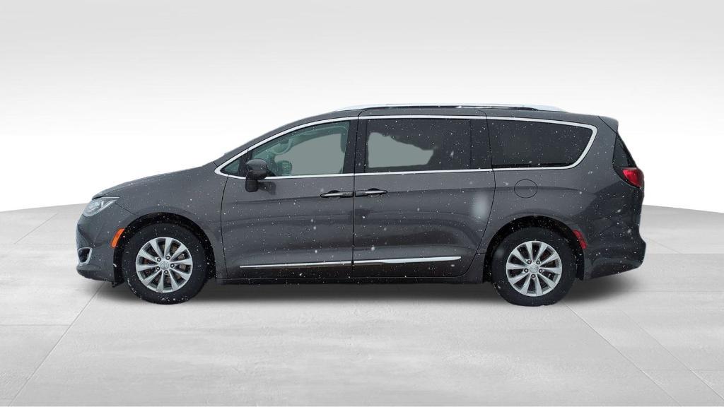 used 2018 Chrysler Pacifica car, priced at $14,995