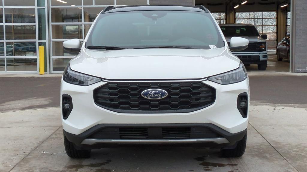 new 2025 Ford Escape car, priced at $35,100