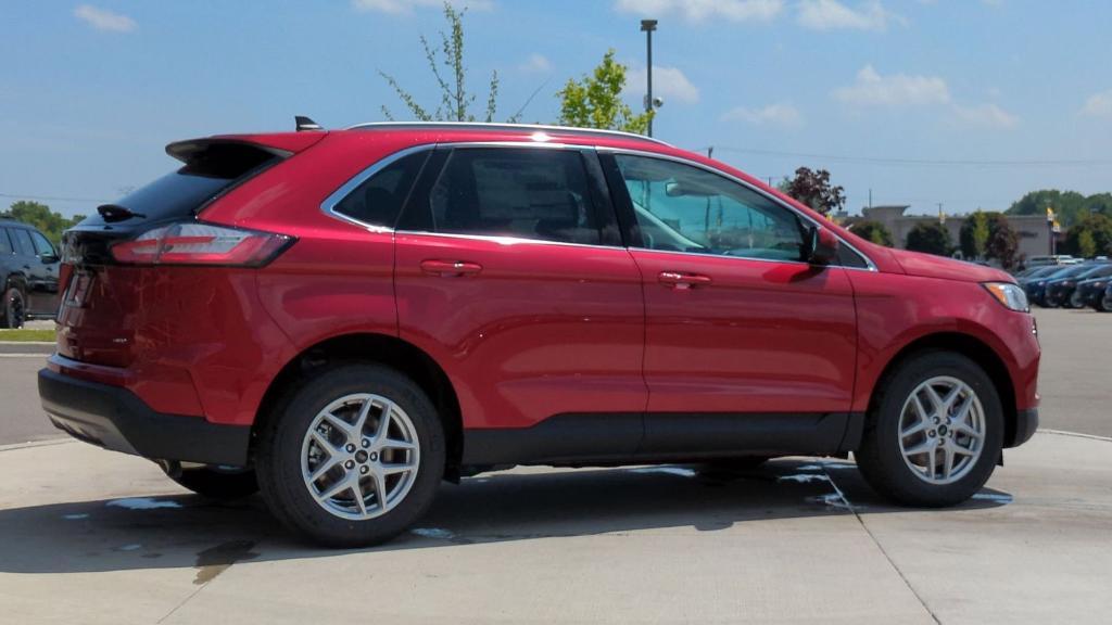 new 2024 Ford Edge car, priced at $35,911