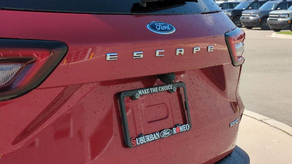 new 2025 Ford Escape car, priced at $31,368