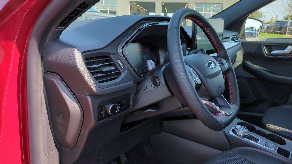 new 2025 Ford Escape car, priced at $31,368