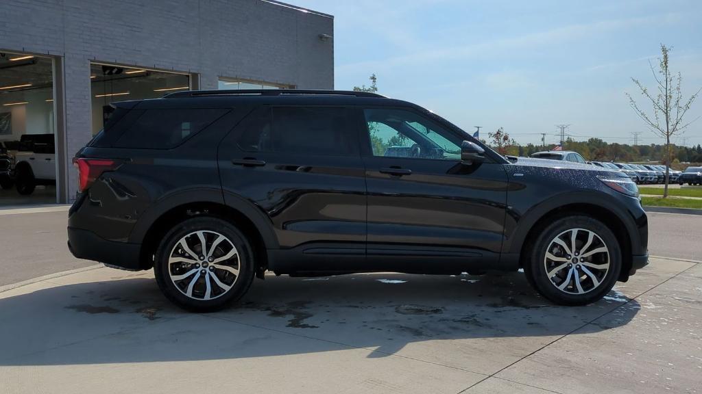 new 2025 Ford Explorer car, priced at $44,624