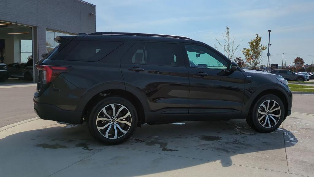 new 2025 Ford Explorer car, priced at $44,624