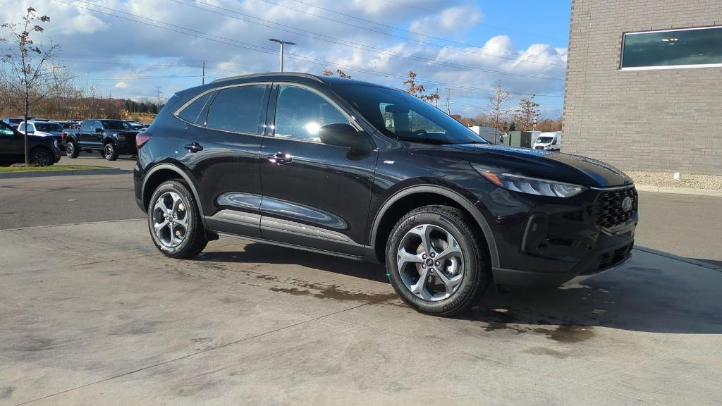 new 2025 Ford Escape car, priced at $32,566