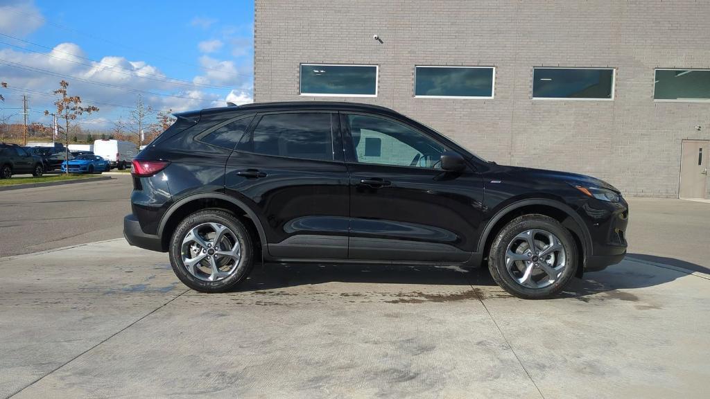 new 2025 Ford Escape car, priced at $32,566