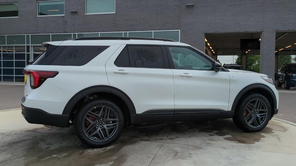 new 2025 Ford Explorer car, priced at $50,210