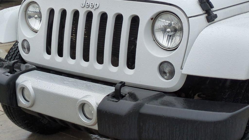 used 2015 Jeep Wrangler Unlimited car, priced at $17,995