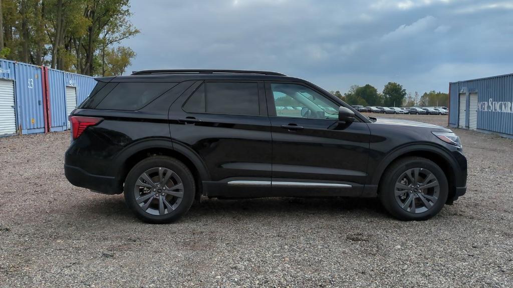 new 2025 Ford Explorer car, priced at $44,062