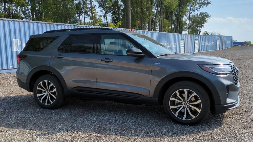 new 2025 Ford Explorer car, priced at $43,121