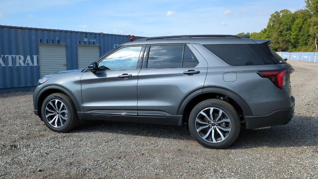 new 2025 Ford Explorer car, priced at $43,121