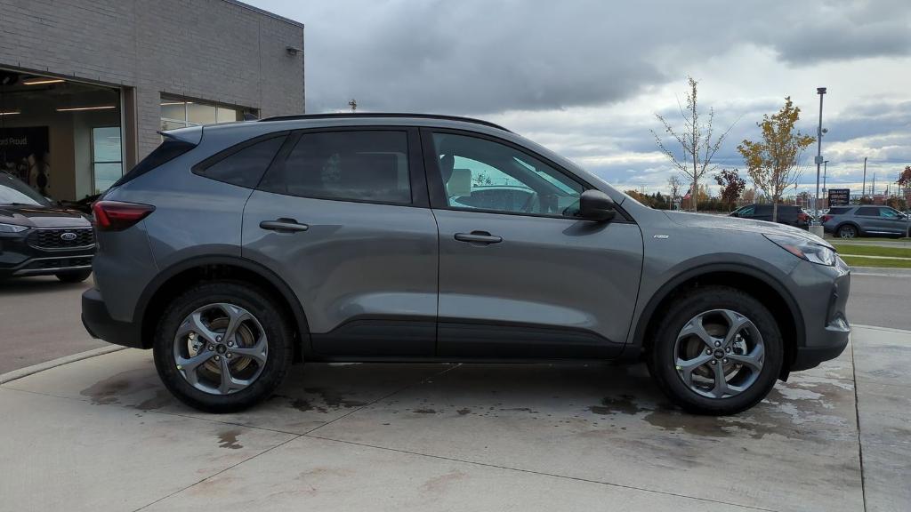 new 2025 Ford Escape car, priced at $31,060