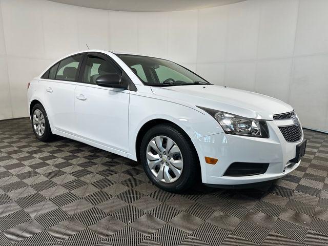 used 2014 Chevrolet Cruze car, priced at $6,890