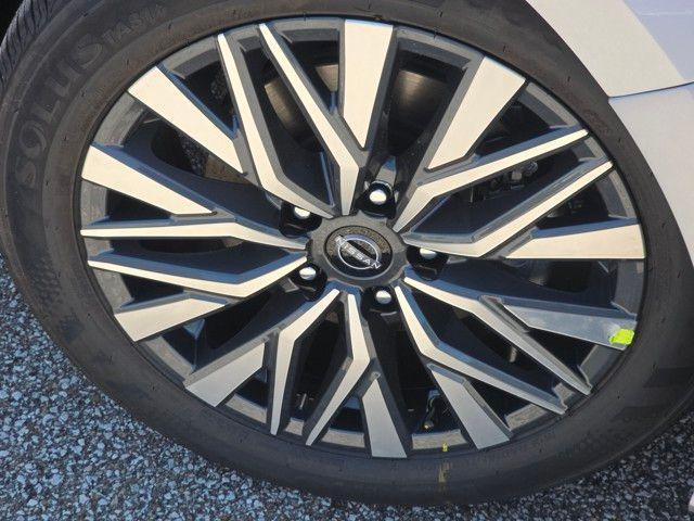 new 2025 Nissan Altima car, priced at $27,661