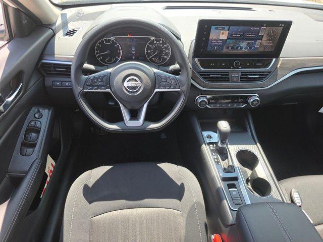 new 2025 Nissan Altima car, priced at $29,029