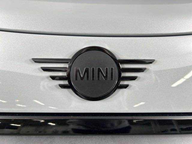 used 2022 MINI Hardtop car, priced at $20,990