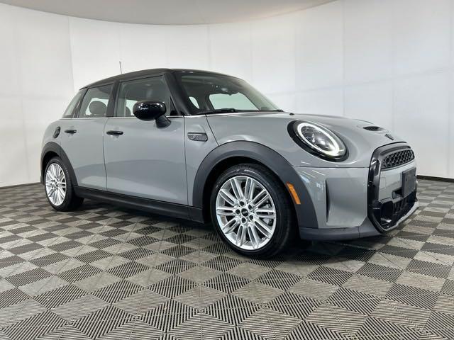 used 2022 MINI Hardtop car, priced at $20,990