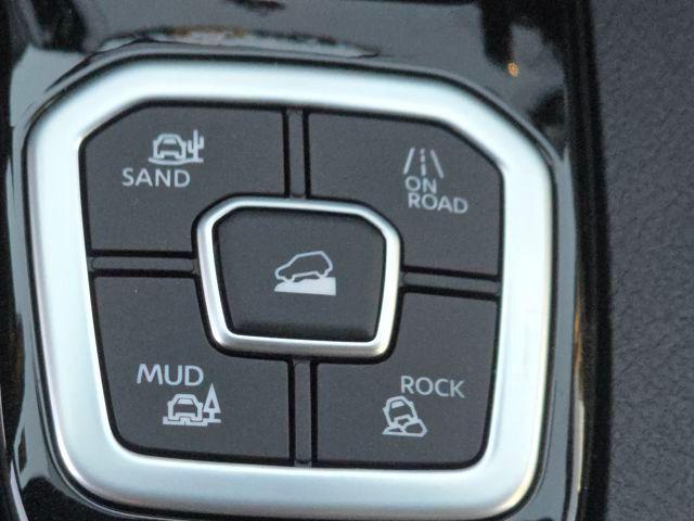 new 2026 Nissan Frontier car, priced at $40,507