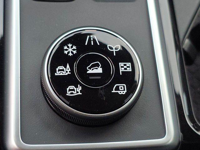 new 2025 Nissan Pathfinder car, priced at $42,941