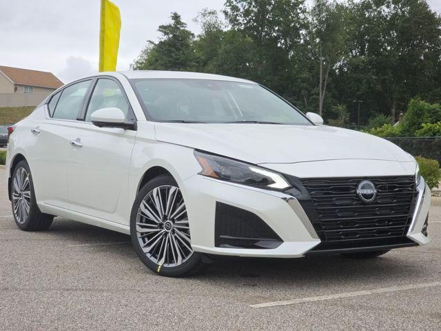 new 2025 Nissan Altima car, priced at $32,267