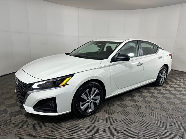 used 2025 Nissan Altima car, priced at $22,990