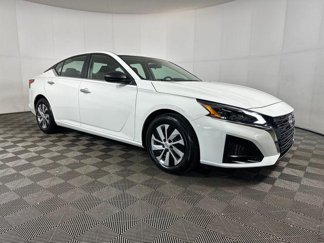 used 2025 Nissan Altima car, priced at $22,990