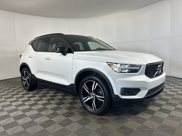 used 2020 Volvo XC40 car, priced at $23,657