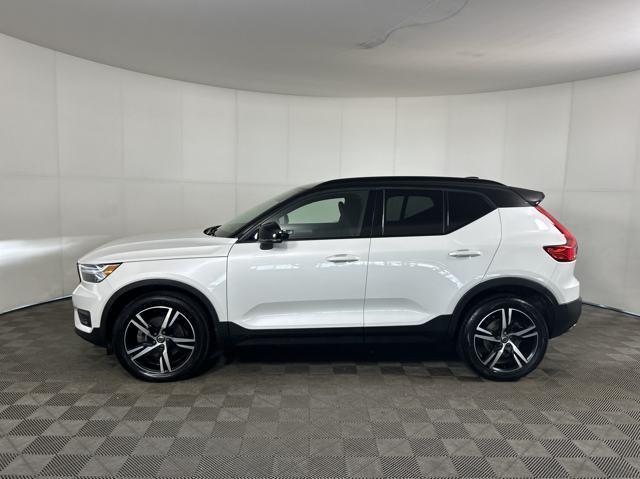 used 2020 Volvo XC40 car, priced at $23,657